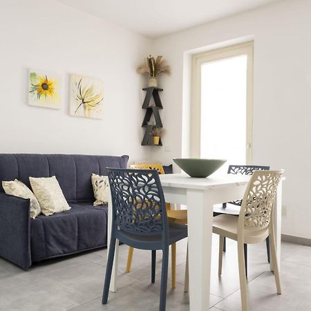 Appartamento Clalia Luino Exteriör bild