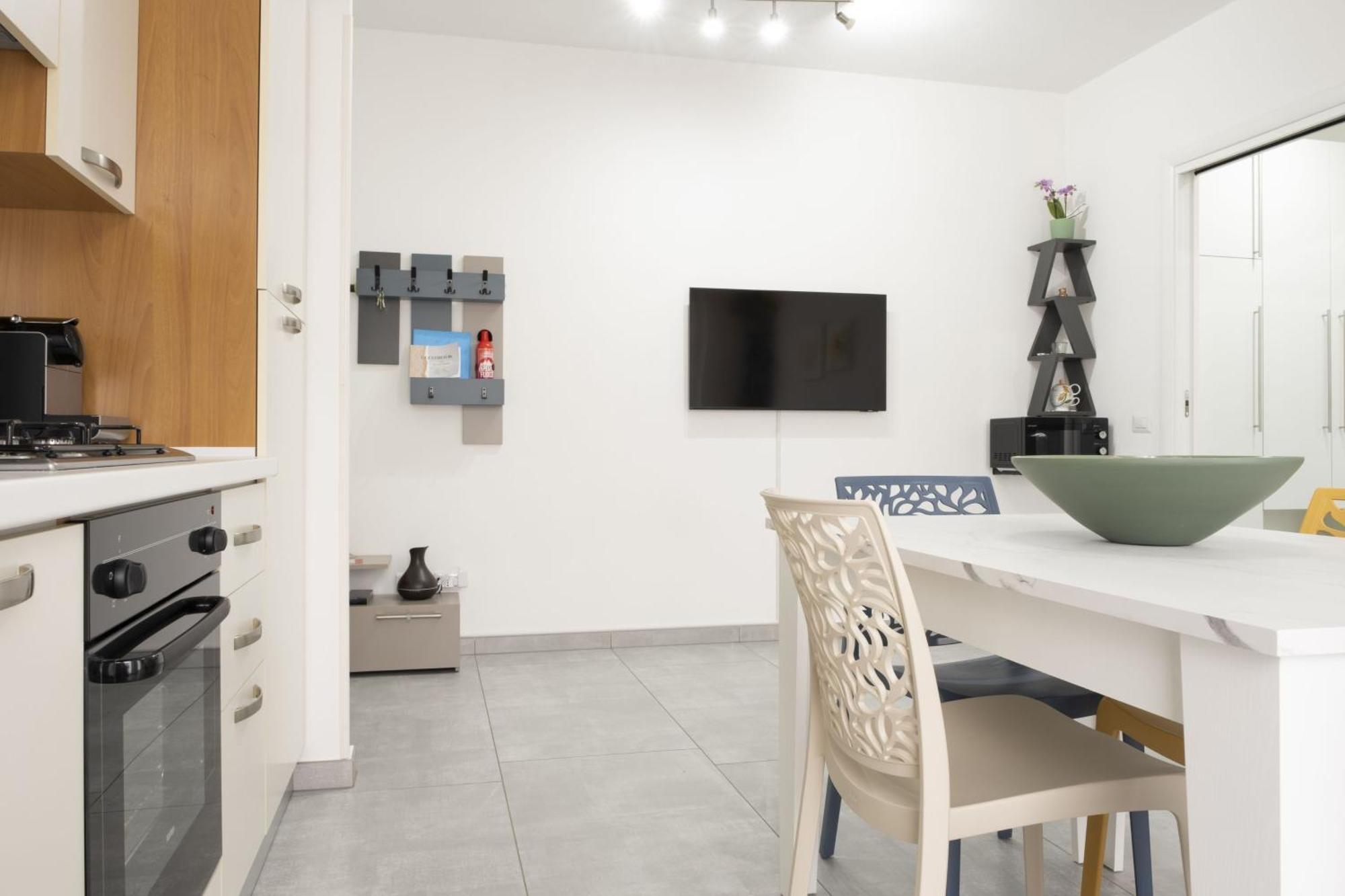Appartamento Clalia Luino Exteriör bild